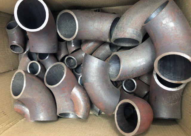 Бесшовный отвод 90 ̊ 273х17 ст20